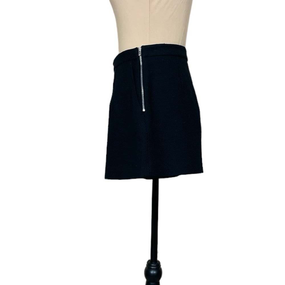 EUC Sandro Paris Black Textured High Waist Side Zipper Shorts Size 38 (E-1) - Picture 2 of 8